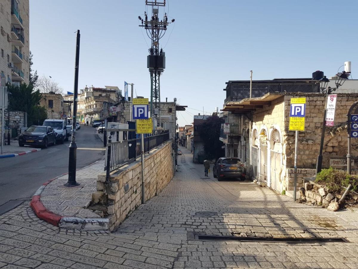 דירת נופש בוטיק - נוף לרבי שמעון Lägenhet Safed Exteriör bild